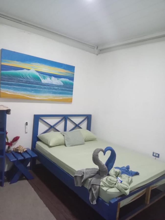 Surf Camp Hotell Bocas del Toro Eksteriør bilde