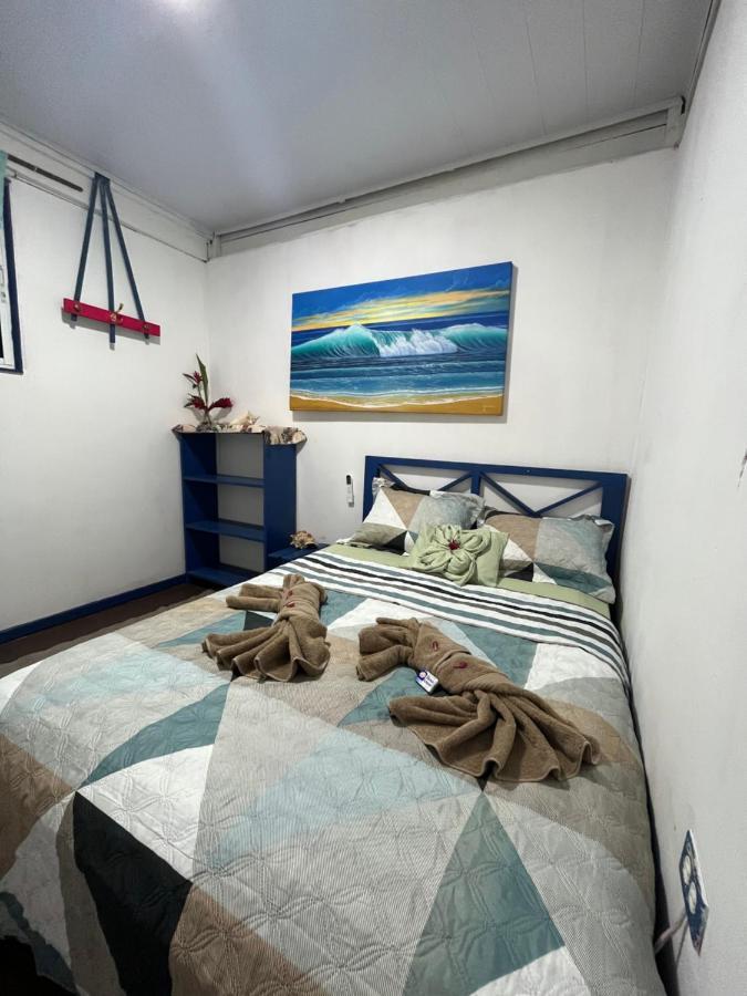 Surf Camp Hotell Bocas del Toro Eksteriør bilde