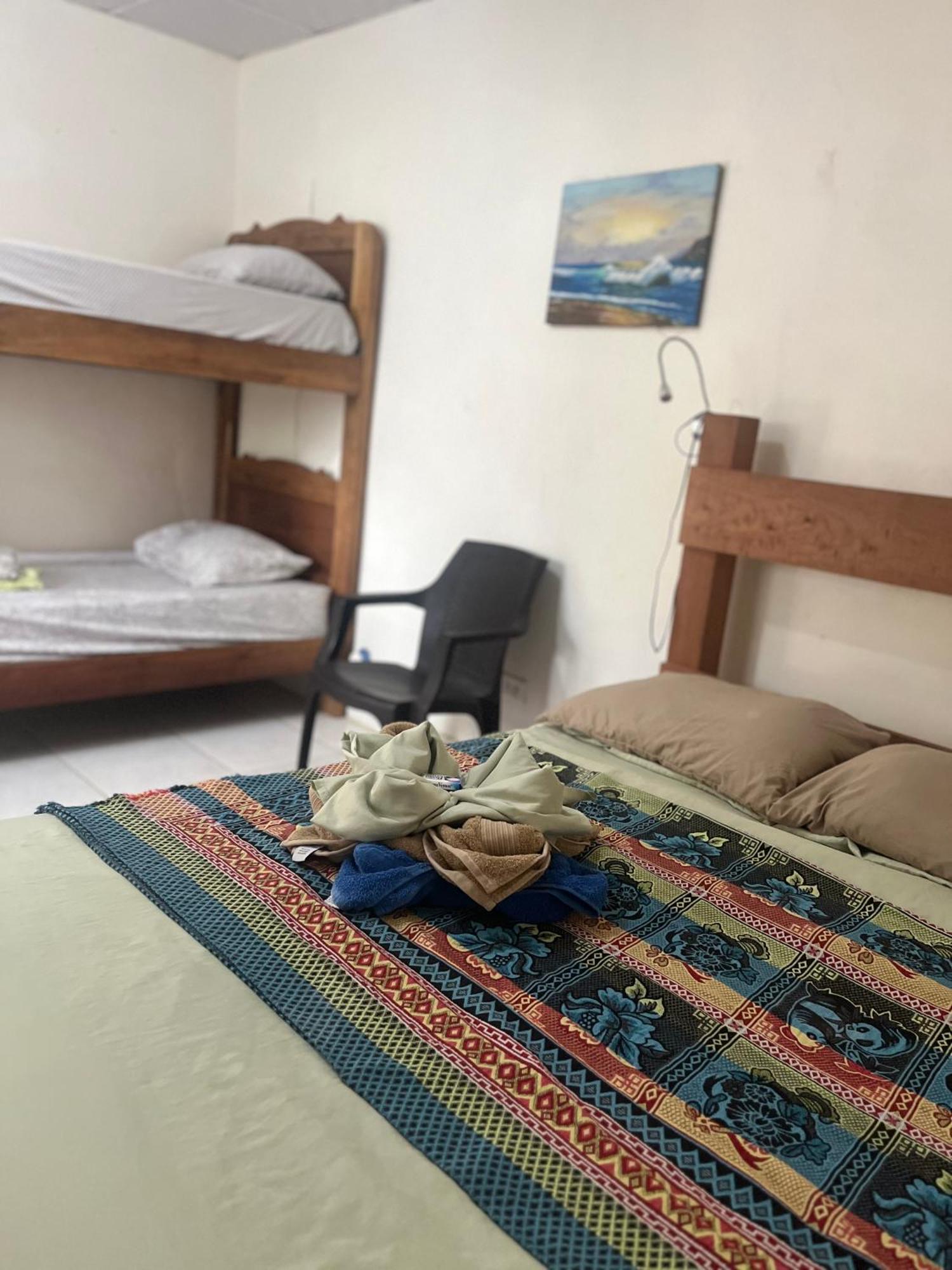 Surf Camp Hotell Bocas del Toro Eksteriør bilde