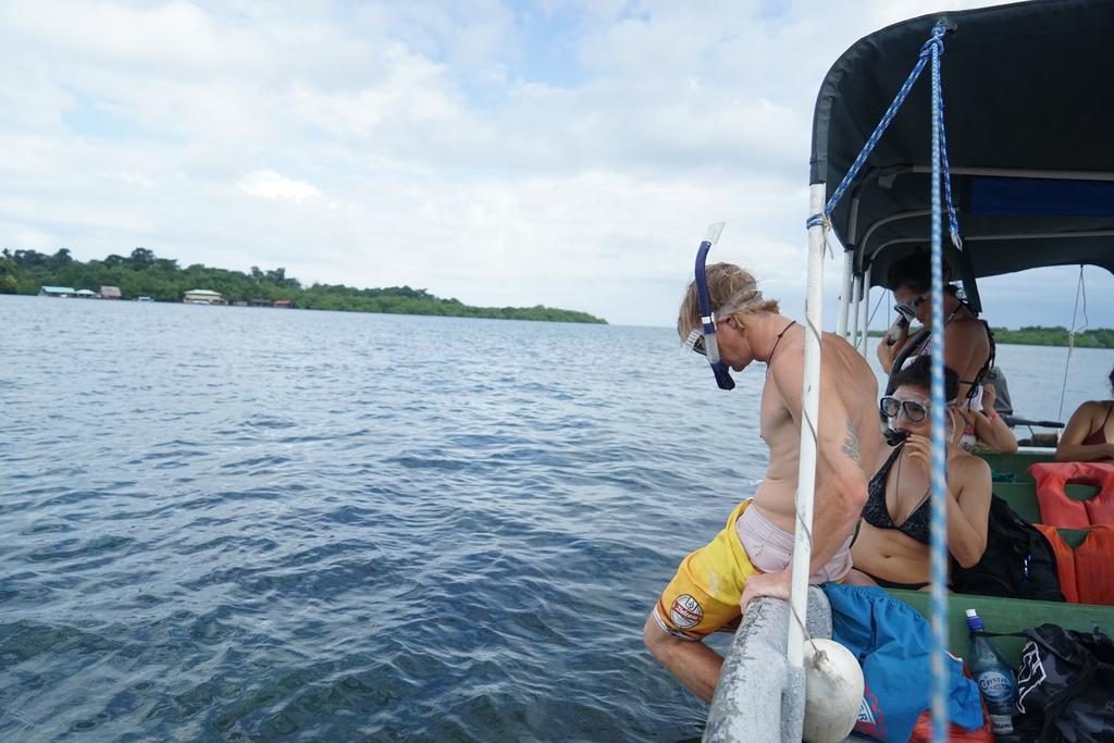 Surf Camp Hotell Bocas del Toro Eksteriør bilde