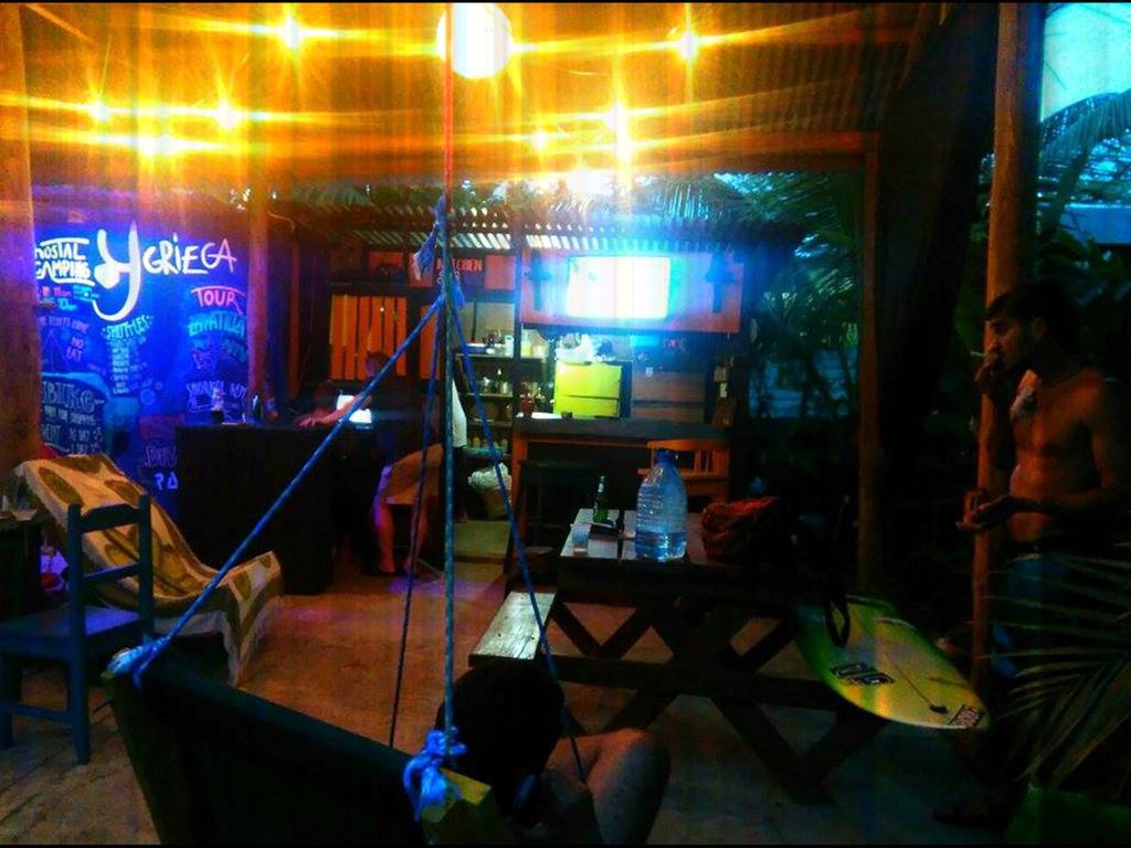 Surf Camp Hotell Bocas del Toro Eksteriør bilde