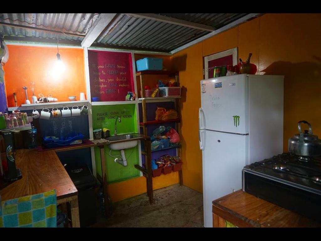 Surf Camp Hotell Bocas del Toro Eksteriør bilde